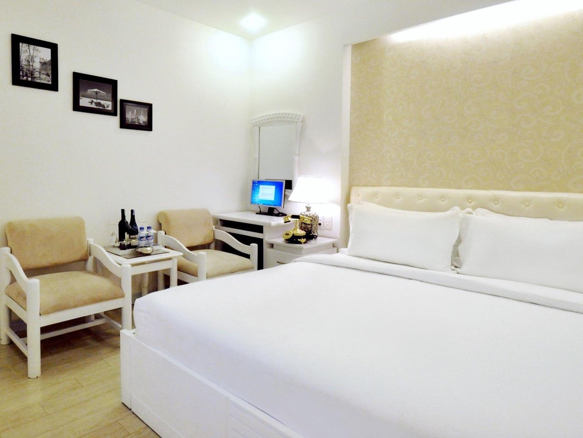 The White Hotel 8A Thai Van Lung Ho Chi Minh City Exterior photo